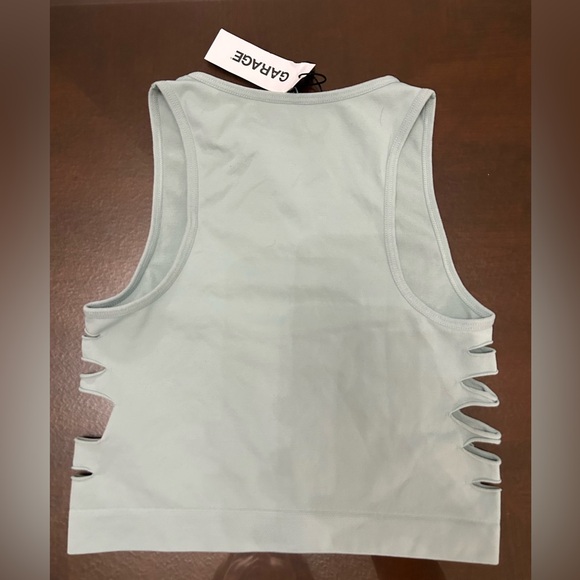 Garage cut out cropped top - Picture 6 of 6